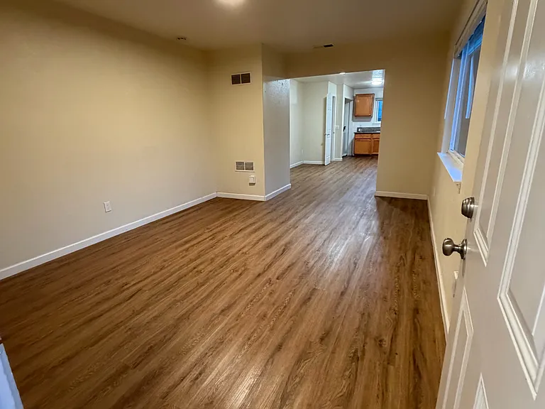 3520 Y St #3 — Photo 9
