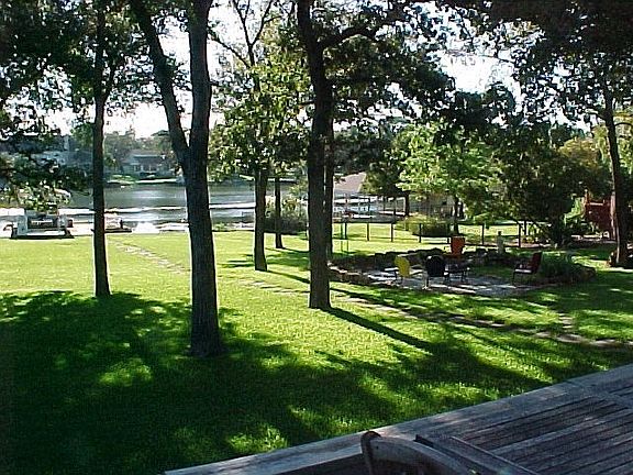 4th image of 1310 Kiowa Dr E