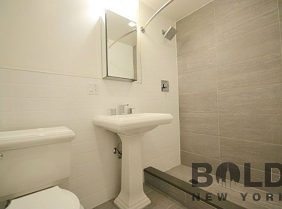 3rd image of 150 W 84th St APT 5C