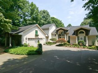 16232 N Point Rd, Huntersville, NC 28078