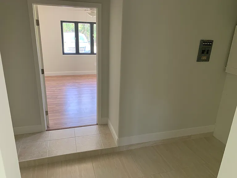 12236 Morton Ave — Photo 12