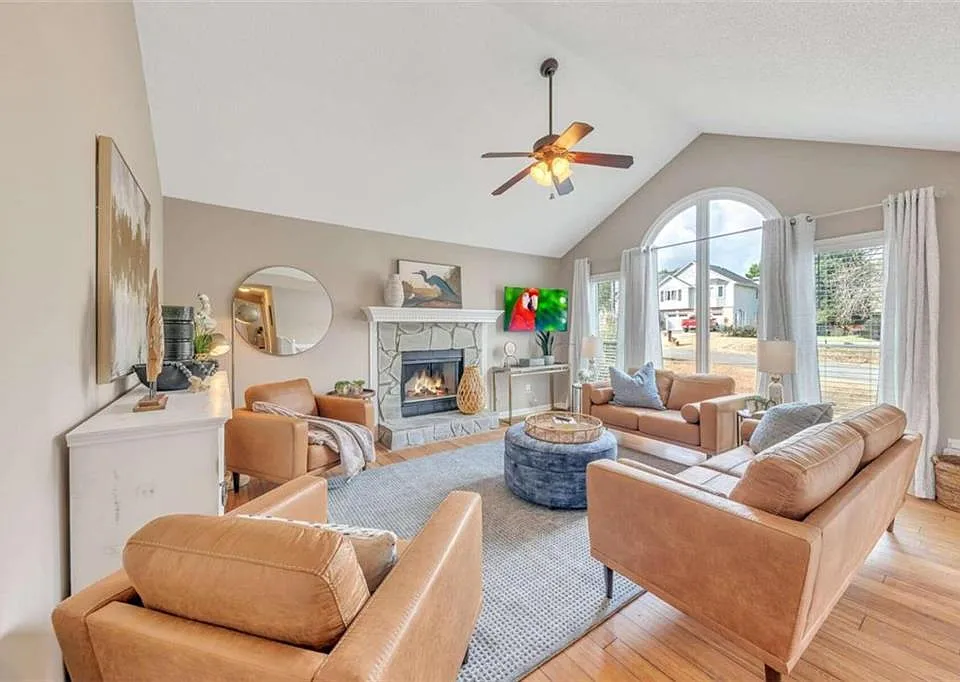 56 Brentwood Dr