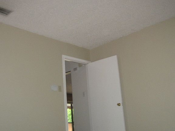 5th image of 4006 Windy Crest Dr