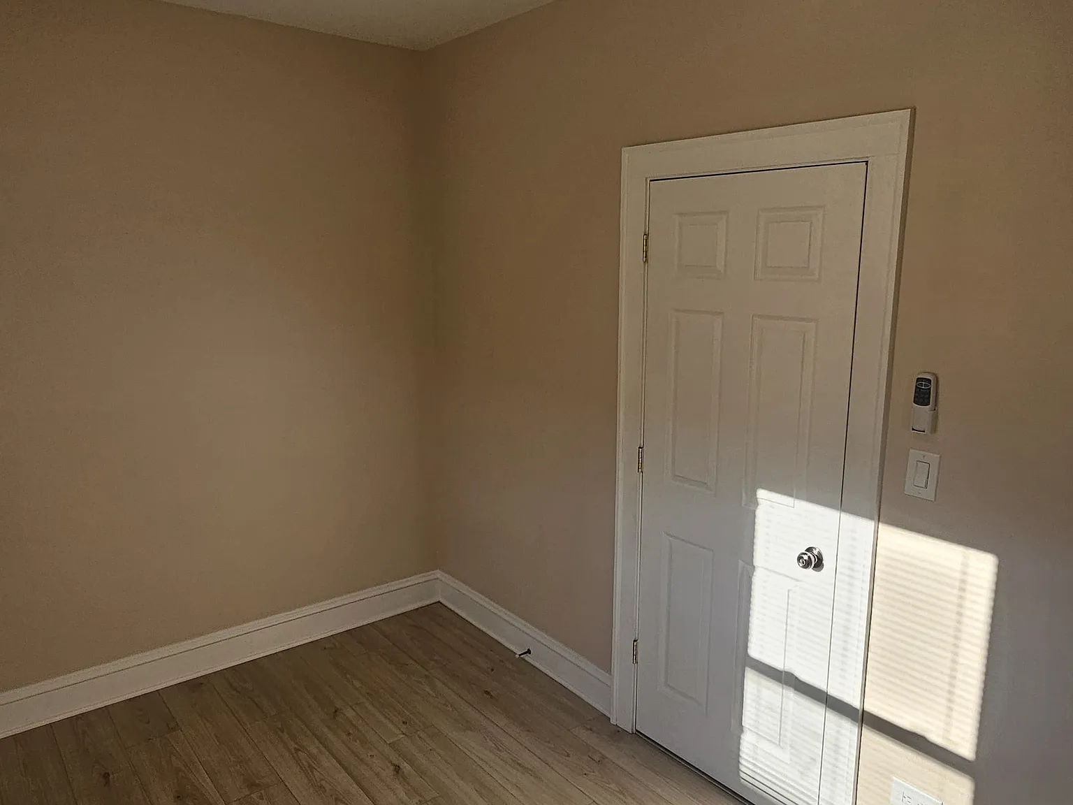 2 bed, 1000 sqft, $1,700 — Photo 3