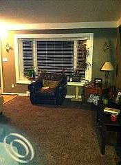 2nd image of 450 Cardwell St