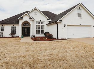 108 Skinner St, Centerton, AR 72719