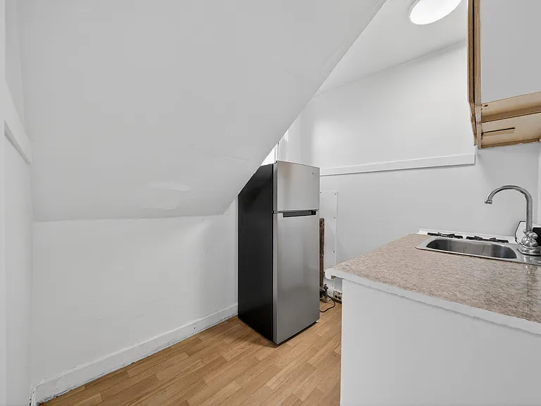 Campus View Apartments — Photo 9