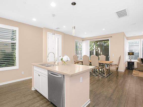 4th image of 7914 Altana Way