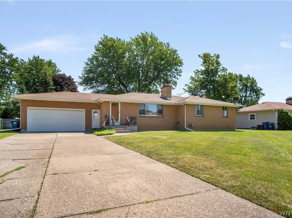 154 Bellingham Dr, Williamsville, NY 14221