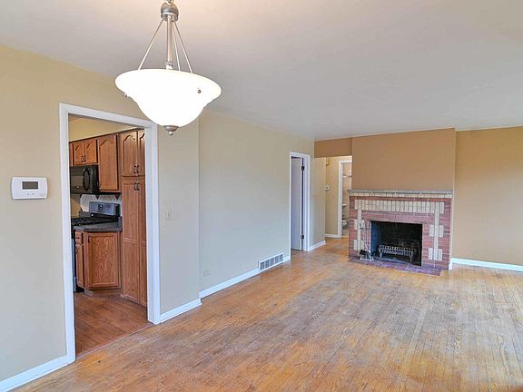 2nd image of 2102 Ezra Ave