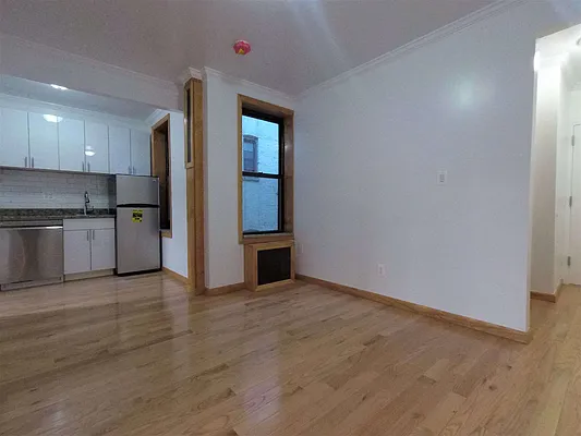 Rented by Green Home NY Realty LLC | media 22