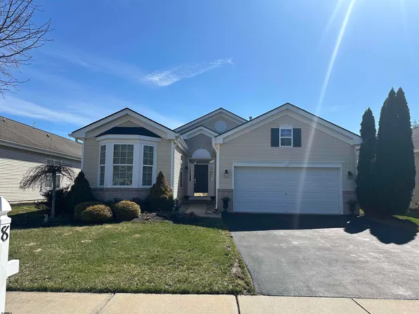 8 Highbury Ct, Galloway, NJ 08205