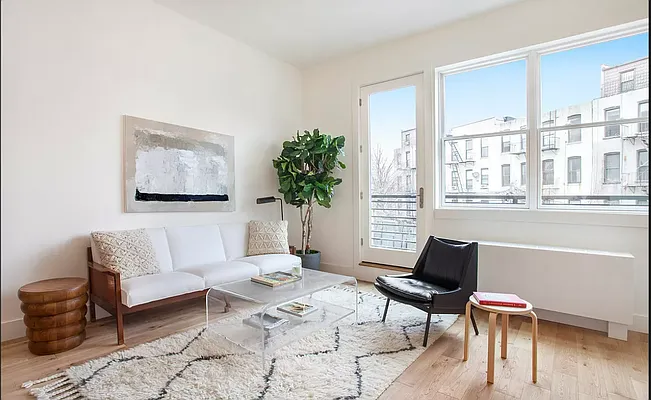 Rented by Farside Realty LLC | media 1