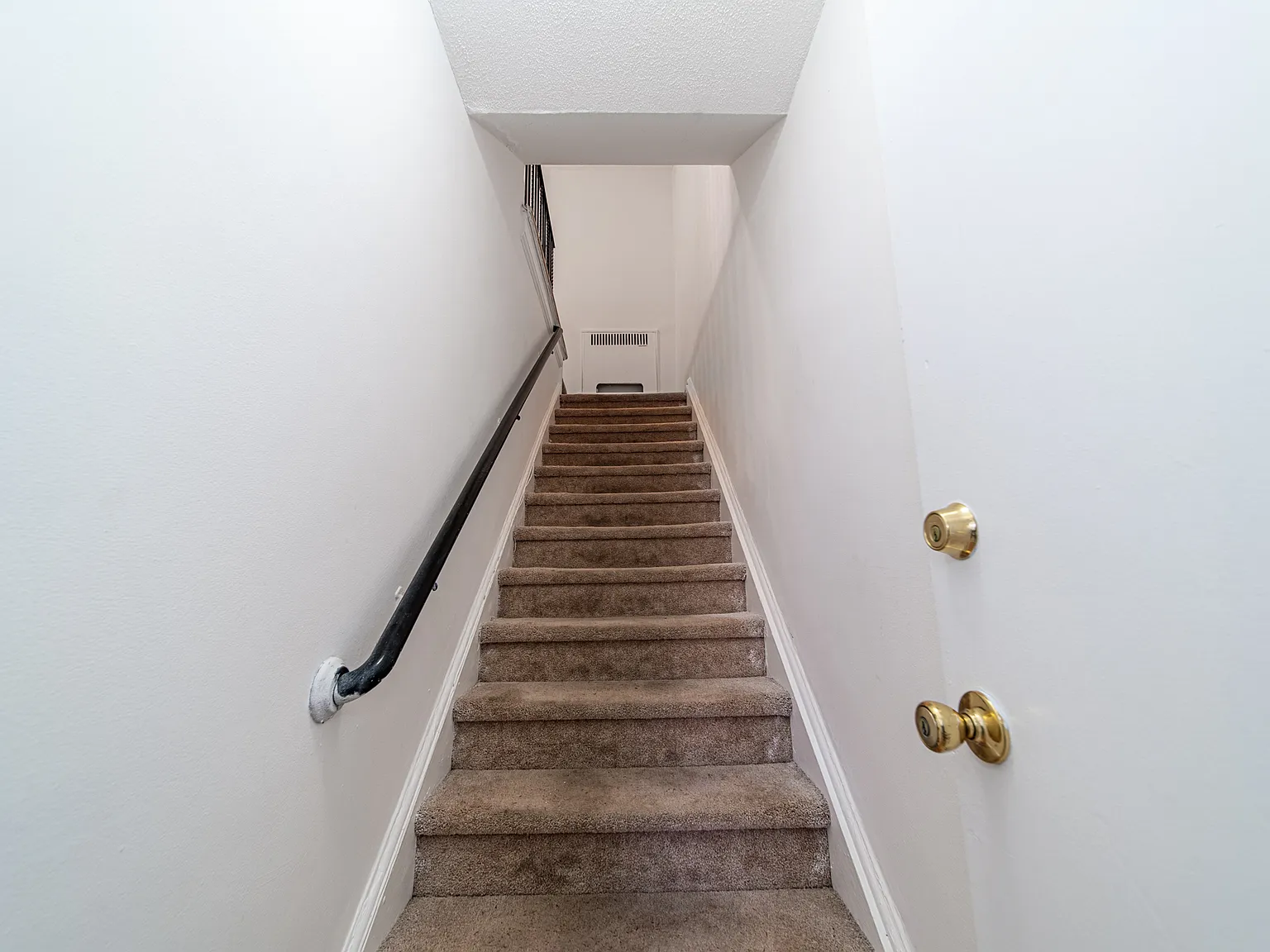3 bed, $2,900 — Photo 3