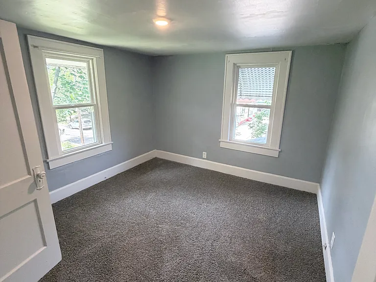 1155 Sawyer Ave — Photo 12