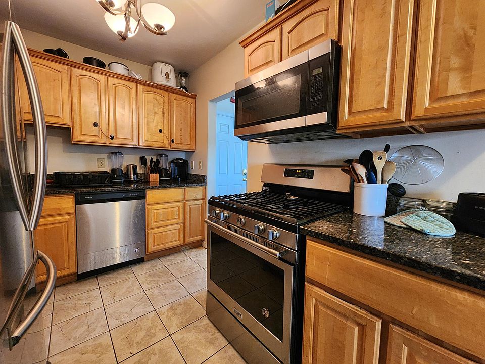 1st image of 134 Gesler St #3