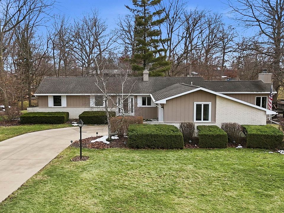 1st image of 1530 S Sutton Circle Dr