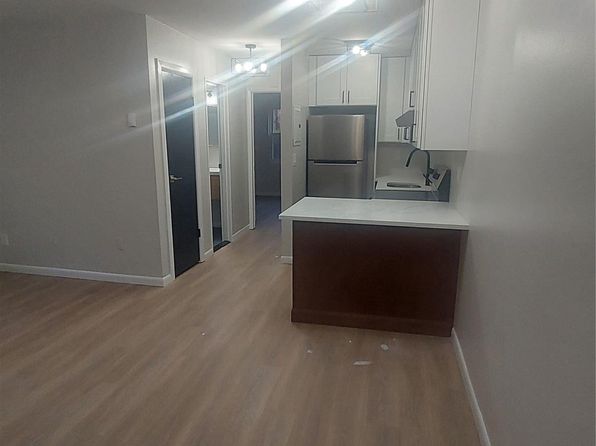 203 Ludingtonville Rd APT 1D