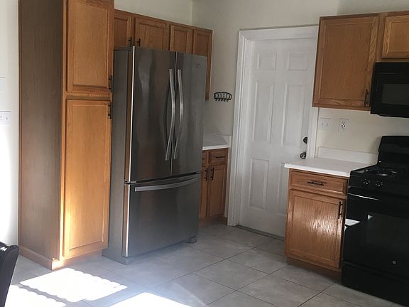 5th image of 5295 Pine Grove Ave