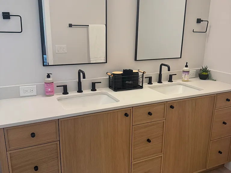 701 N Tamarind Ave — Photo 3