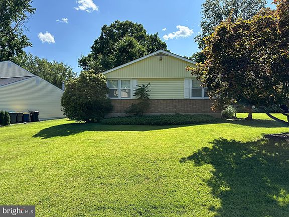 4th image of 2624 Pennington Dr