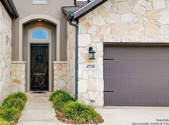 2nd image of 4720 Amorosa Way