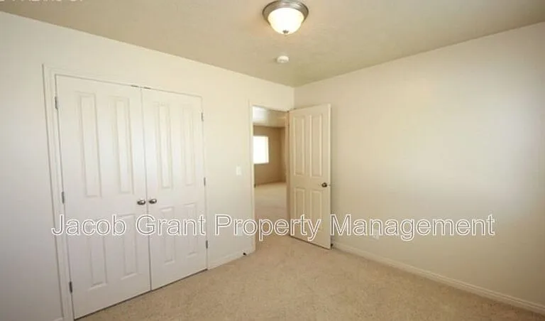 424 Alamo St — Photo 9
