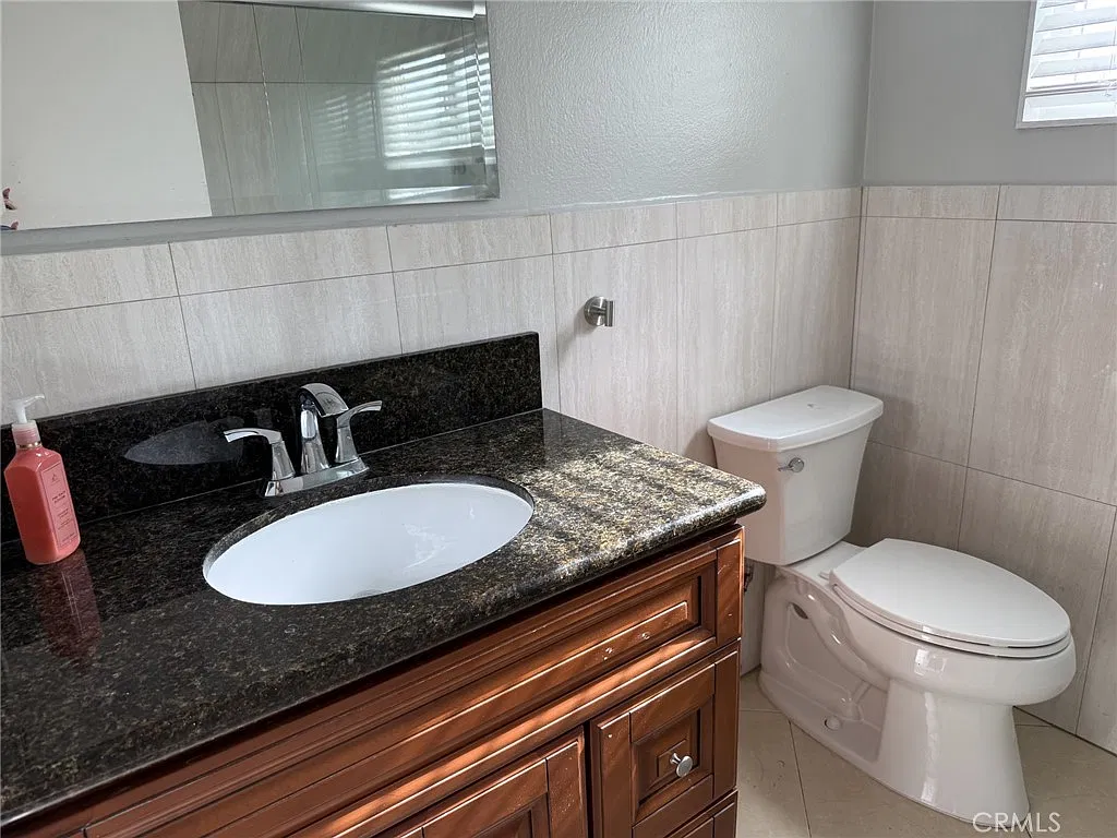 4 bed, 2.5 bath, 2913 sqft, $6,000 — Photo 4