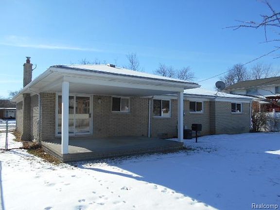 4th image of 26338 Cecile St