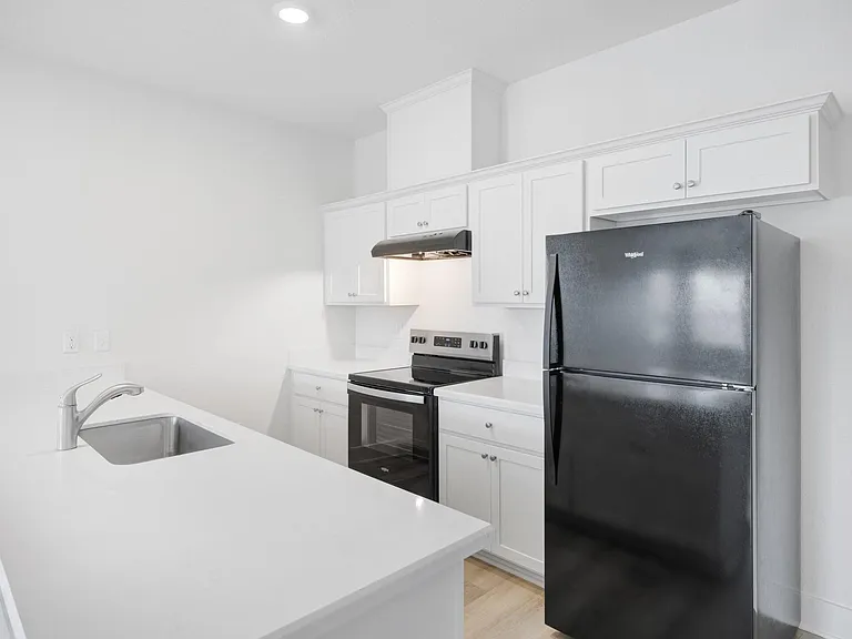1115 32nd St #B — Photo 5