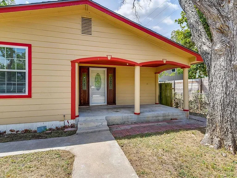 6203 Felix Ave — Photo 2