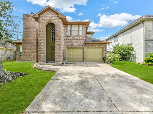 16026 Cedar Gully Dr, Friendswood, TX 77546