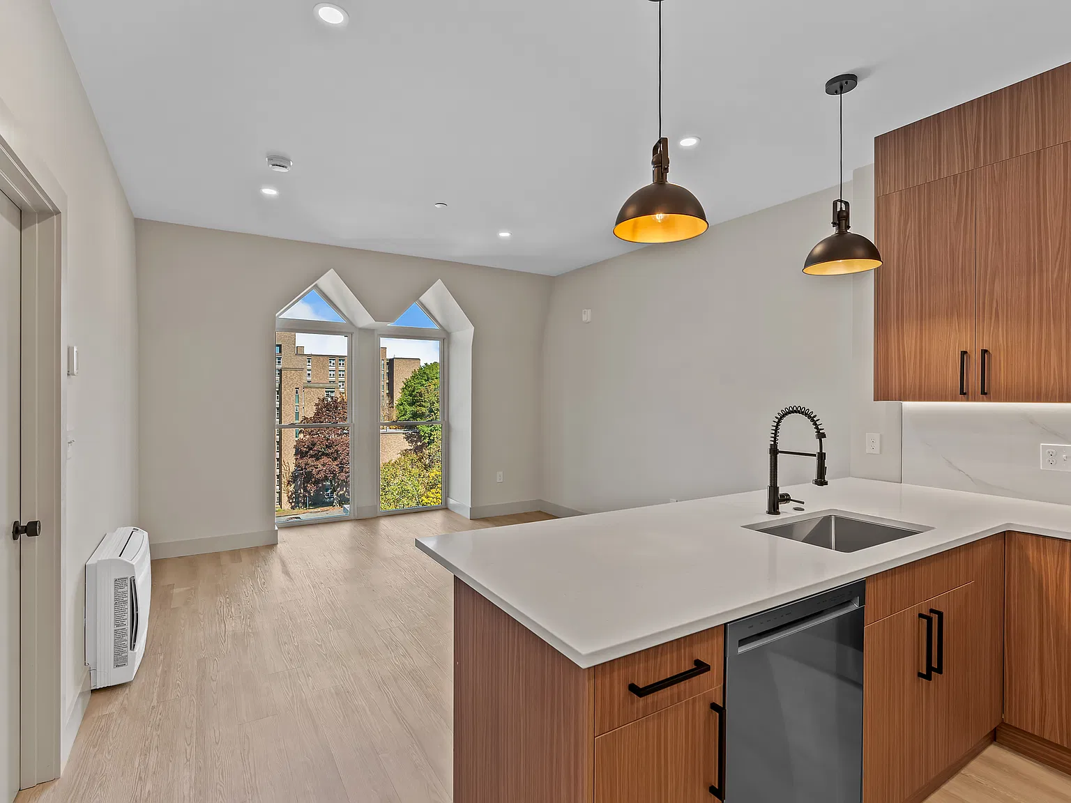 1 bed, 681 sqft, $2,800 — Photo 4