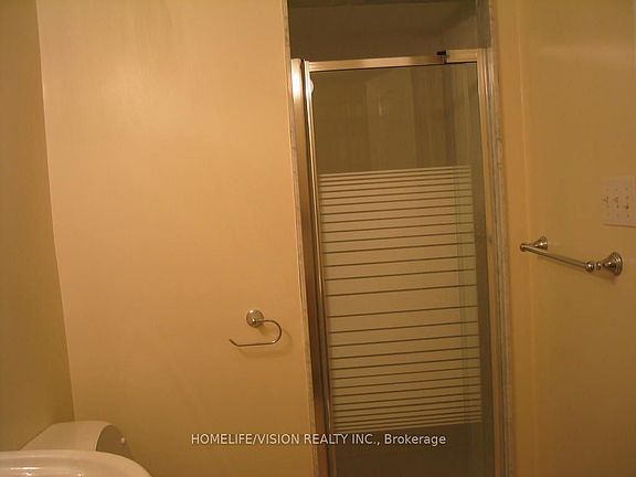4th image of 19 Candlebrook Cres #Basement