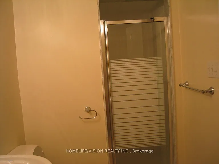 19 Candlebrook Cres #BASEMENT — Photo 4