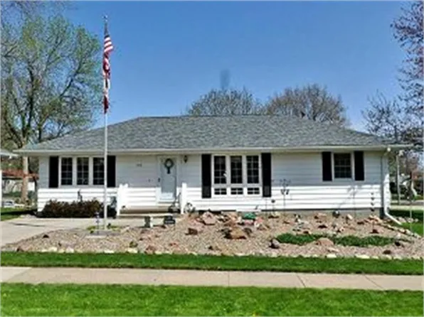 1016 E Euclid Ave, Indianola, IA 50125