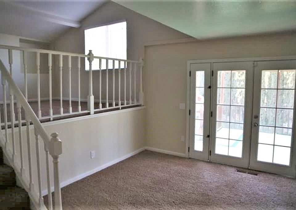 1st image of 2371 Glendale Cir