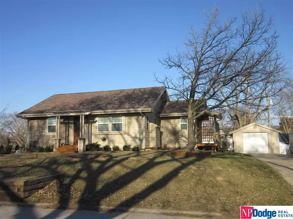 610 Oak St, Louisville, NE 68037