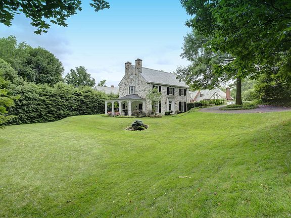 3rd image of 49 Abney Cir N