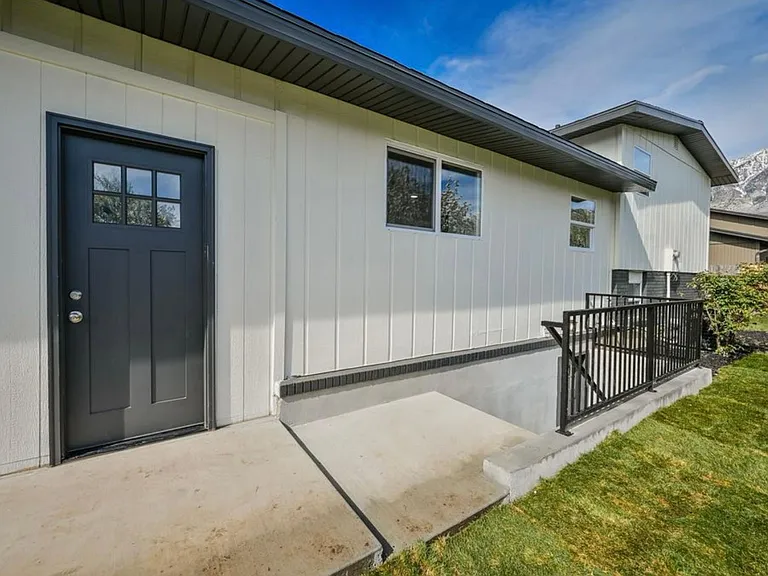 1140 E 500 N — Photo 10