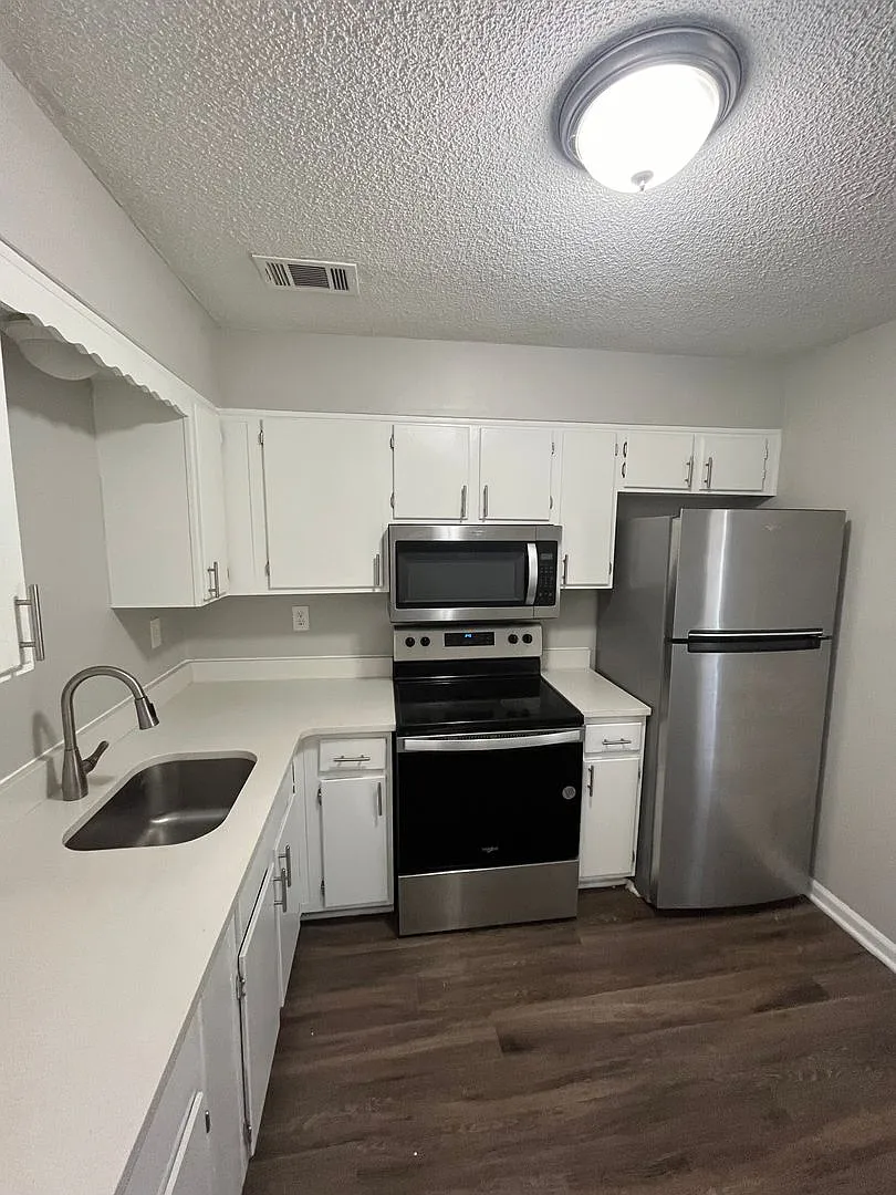 A Cozy Duplex — Photo 2