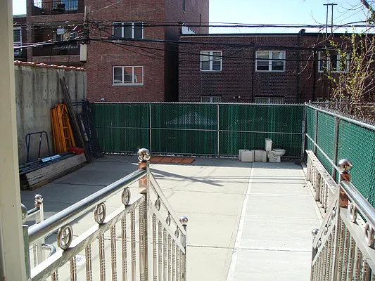 Rented by Avanguard Realty Corp | media 9