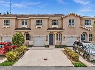 1410 NW 214th Ter, Miami Gardens, FL 33169