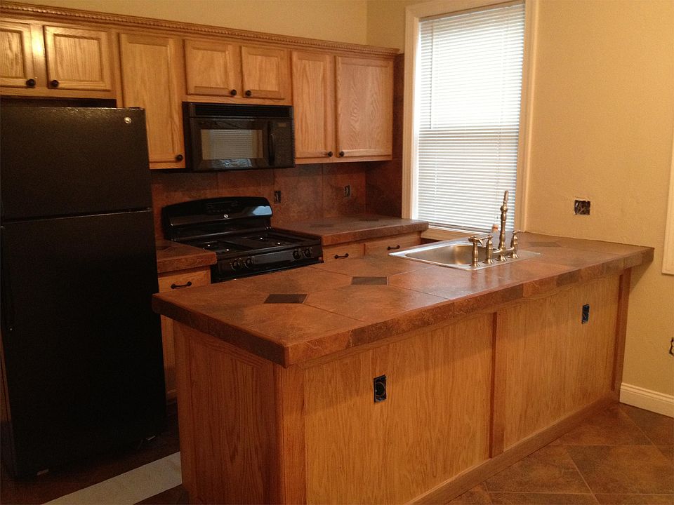 2nd image of 5203 Holmes St #1
