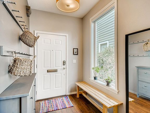 Main entrance/mudroom