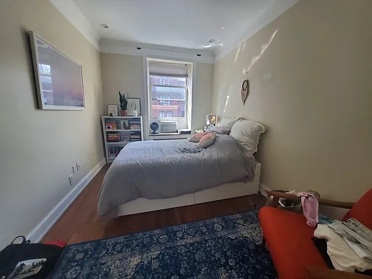 Rented by BLS Realty | media 25