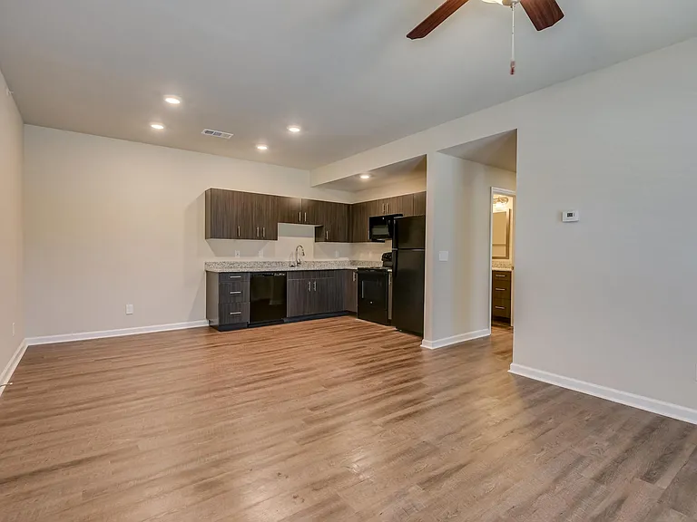 Woodberry Apartments — Photo 21