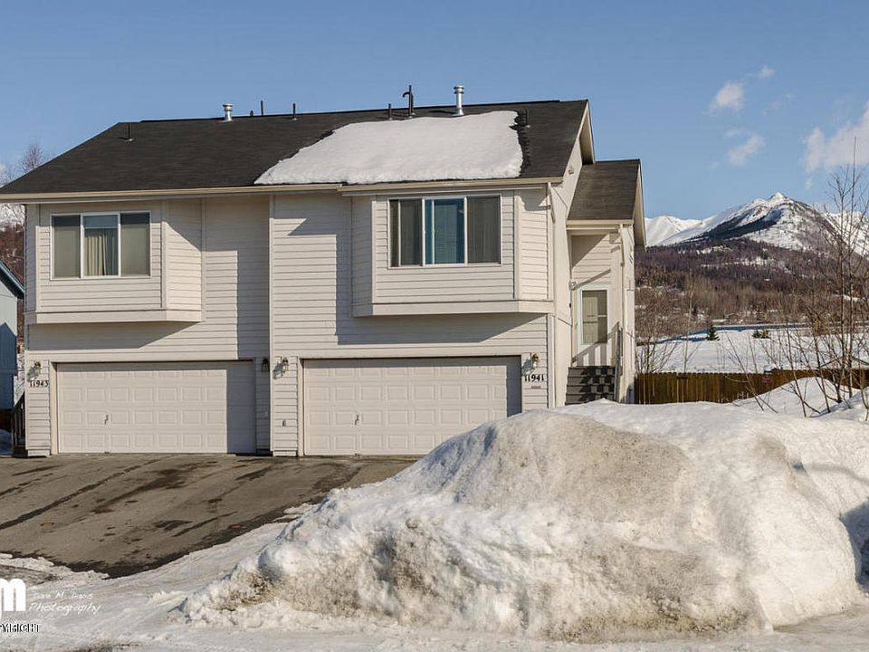 2nd image of 11941 Town Park Cir
