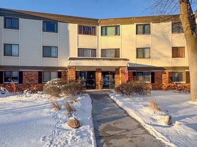 10600 43rd Ave N APT 203, Plymouth, MN, 55442
