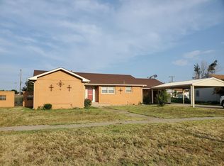 512 SW 2nd St, Seminole, TX 79360